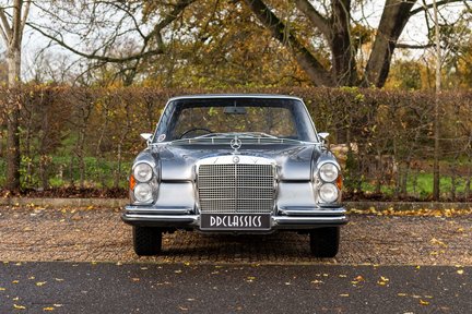 Mercedes-Benz S 280 SE 3.5 Saloon 5