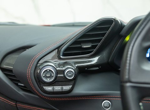 Ferrari 488 SPIDER 26