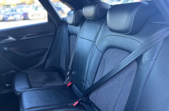 Audi Q3 2.0 TDI QUATTRO BLACK EDITION AUTO 32