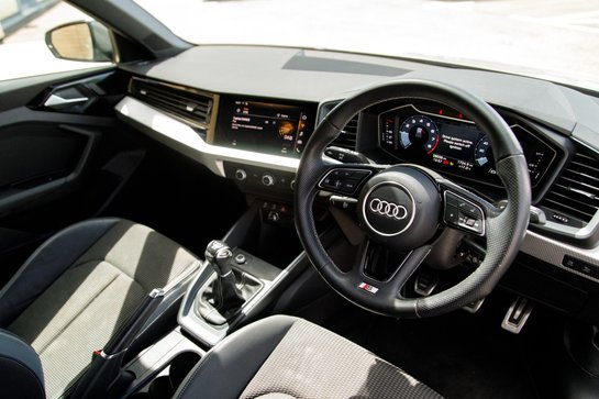 Audi A1 SPORTBACK TFSI S LINE