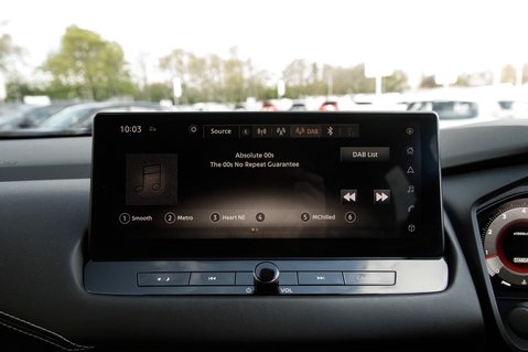 Nissan Qashqai DIG-T N-CONNECTA MHEV 23