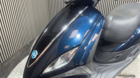 Piaggio Fly 2015 ONLY 8K RUNNING PROJECT SCOOTER SPARES OR REPAIR 125CC 8