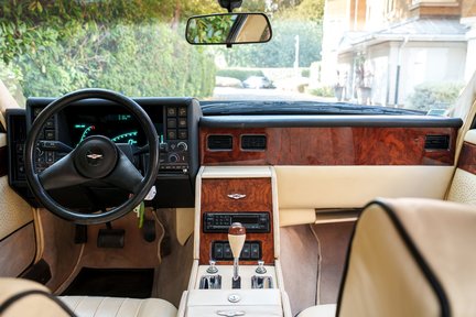 Aston Martin Lagonda Series IV 13