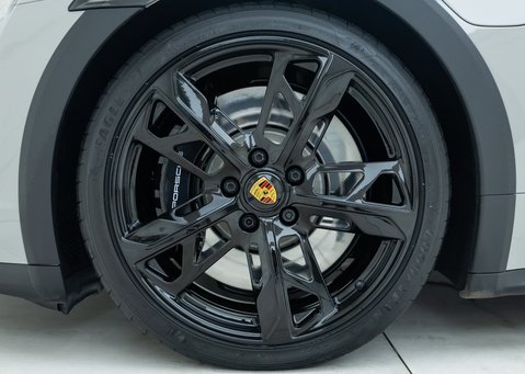 Porsche Taycan 4S Cross Turismo