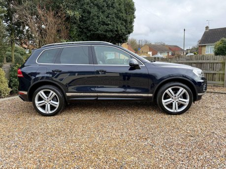 Volkswagen Touareg 3.0 TDI V6 R-Line Plus Tiptronic 4WD Euro 6 (s/s) 5dr 6