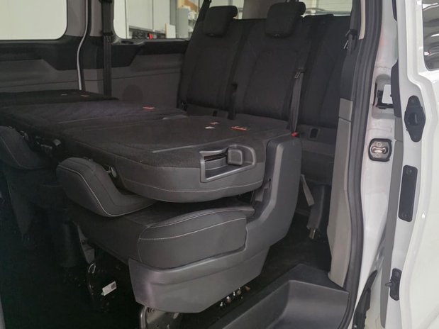Ford Transit Custom Transit Custom 320 H1 Limited 9 Seater 2.0 Eco Blue 136ps 19