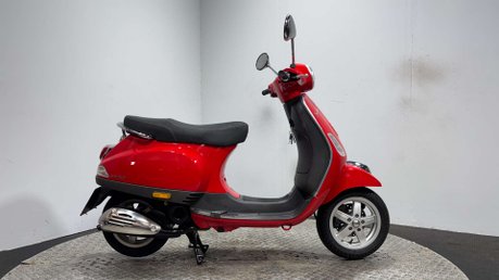 Piaggio Vespa 2013 6K NEW MOT 2 STROKE 50CC LEARNER BIKE CLEAN EXAMPLE 1