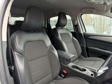 Renault Arkana 1.6 E-TECH techno SUV 5dr Petrol Hybrid Auto 2WD Euro 6 (s/s) (145 ps) 19