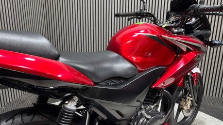 Honda CBF125 CBF125 2013 ONLY 16K 1 FORMER OWNER MOT WARRANTY 125CC 8
