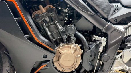 Honda CBR 2023 ONLY 4K LONG MOT WARRANTY 1 OWNER 650CC 25