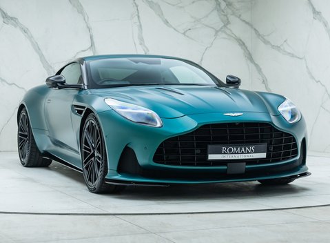 Aston Martin DB12 Coupe 9