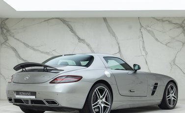 Mercedes-Benz SLS AMG 9
