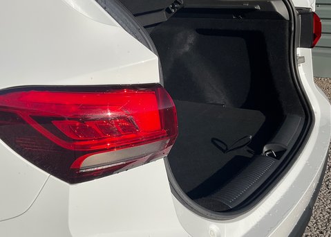 MG ZS 1.5 HYBRID+ TROPHY 10