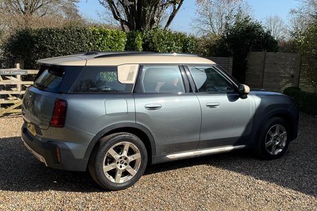 Mini Countryman C EXCLUSIVE 18