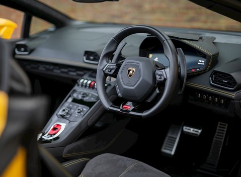 Lamborghini Huracan Spyder LP610-4 13