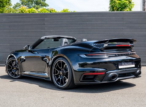 Porsche 911 Turbo S Cabriolet (992) 4