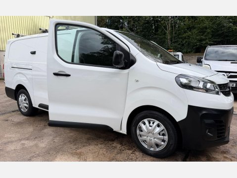 Vauxhall Vivaro 1.5 Turbo D 2900 Dynamic Panel Van 6dr Diesel Manual L2 H1 Euro 6 (s/s) (10 21