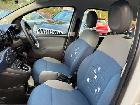 Fiat Panda 0.9 TwinAir Lounge Hatchback 5dr Petrol Dualogic Euro 6 (s/s) (85 bhp) 8