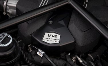 Lamborghini Aventador S LP740-4 30