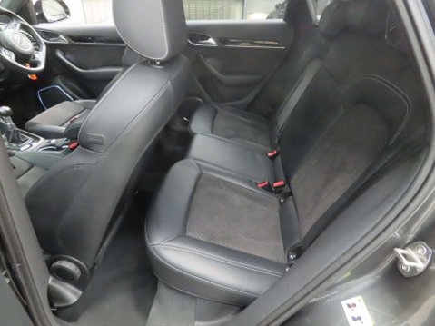 Audi Q3 2.0 Q3 Black Edition TDI Quattro 4WD 5dr 9
