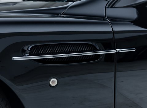 Aston Martin Vanquish S Ultimate 32