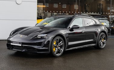 Porsche Taycan TURBO S CROSS TURISMO 2