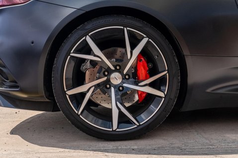 Aston Martin DBS 5.2 V12 BiTurbo Superleggera Auto Euro 6 (s/s) 2dr 33