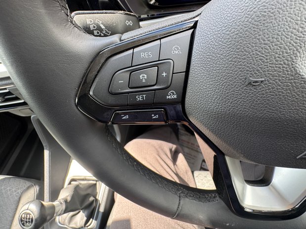 Ford Transit Connect SWB L1H1 [SOLD SM] Low Roof Limited Air Con Alloys Cam Nav EURO 6 17