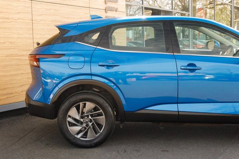 Nissan Qashqai DIG-T ACENTA PREMIUM DCT MHEV 7