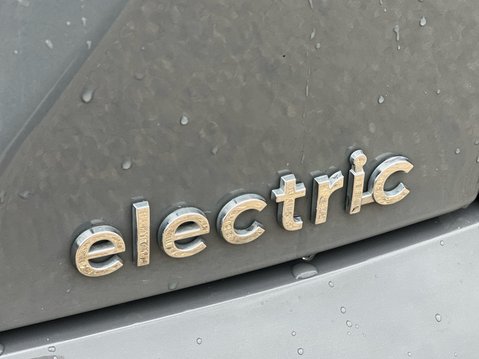 Hyundai KONA PREMIUM 21