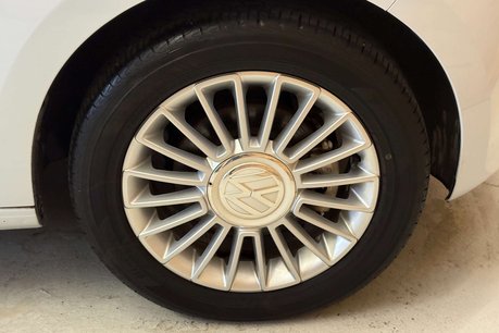 Volkswagen Up 1.0 High up! Hatchback 5dr Petrol ASG Euro 6 (75 ps) 30