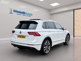 Volkswagen Tiguan 2.0 TDI R-Line Euro 6 (s/s) 5dr 11