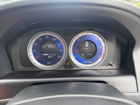 Volvo XC60 2.4 D5 R-Design Geartronic AWD Euro 5 5dr 15