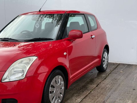 Suzuki Swift 1.3 Swift GL 3dr 9