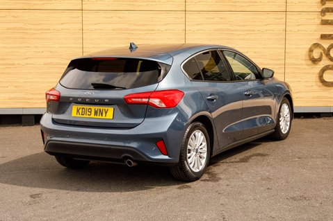 Ford Focus TITANIUM 2