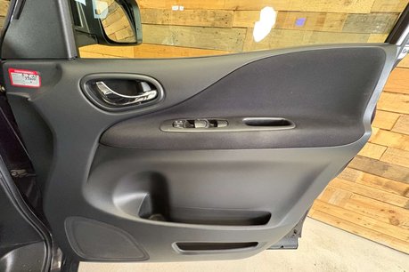 Nissan Serena 42