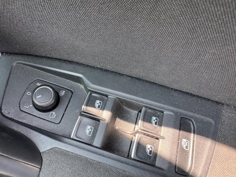 Volkswagen Tiguan 2.0 TDI BlueMotion Tech SE Navigation 4Motion Euro 6 (s/s) 5dr 34