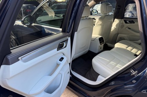 Porsche Macan TURBO PDK - HUGE SPEC - PAN ROOF - BOSE - CARPLAY 28