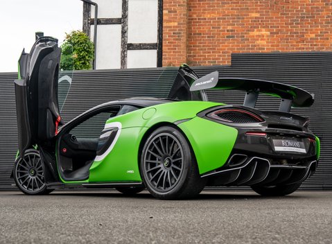 McLaren 620R 4