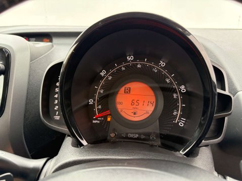 Toyota Aygo 1.0 Aygo X-Play TSS VVT-i CVT 5dr 35