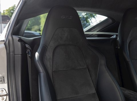 Porsche 718 Cayman GTS 13