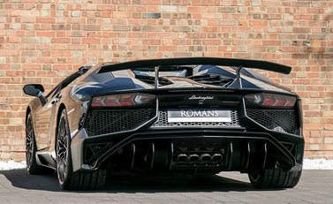 Lamborghini Aventador SV LP750-4 Roadster 3