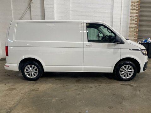 Volkswagen Transporter T28 TDI P/V HIGHLINE 2