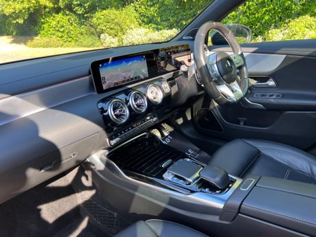 Mercedes-Benz A Class 2.0 A35 AMG (Premium Plus) SpdS DCT 4MATIC Euro 6 (s/s) 5dr 32