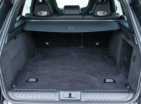 Land Rover Range Rover Sport 5.0 SVR Carbon Edition 38