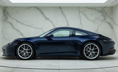 Porsche 911 GT3 TOURING (992) 5