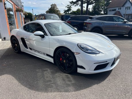 Porsche 718 CAYMAN PDK 9