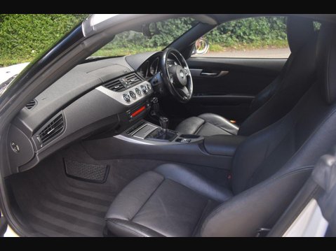 BMW Z4 2.0 28i M Sport Convertible 2dr Petrol Manual sDrive Euro 5 (s/s) (245 ps) 5