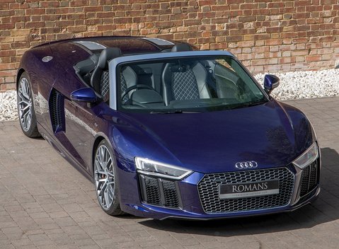 Audi R8 V10 Spyder 8