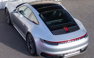 Porsche 911 Carrera 4S (992) 7